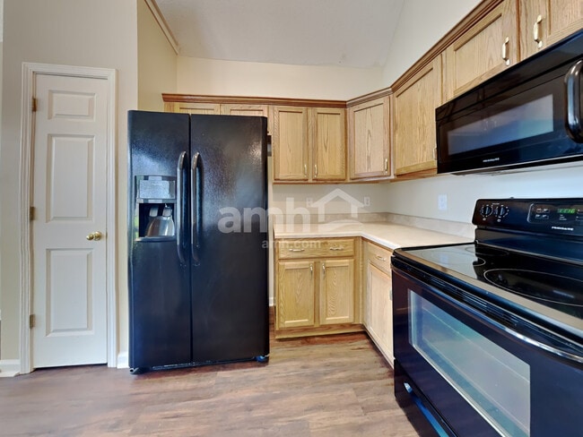 Photo - 1616 Sawmill Creek Ln