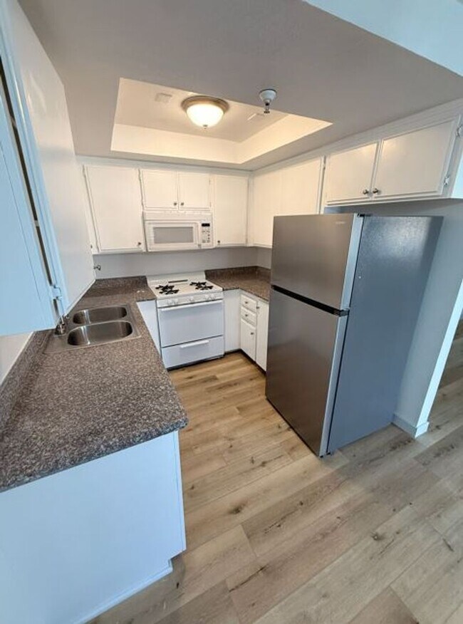 Photo - 14428 Cerise Avenue