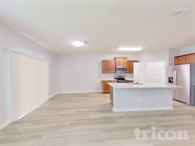 Photo - 372 Harley Dr