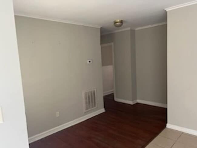 Photo - 1704 Central St