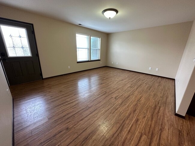 Photo - 2100 N Chestnut St