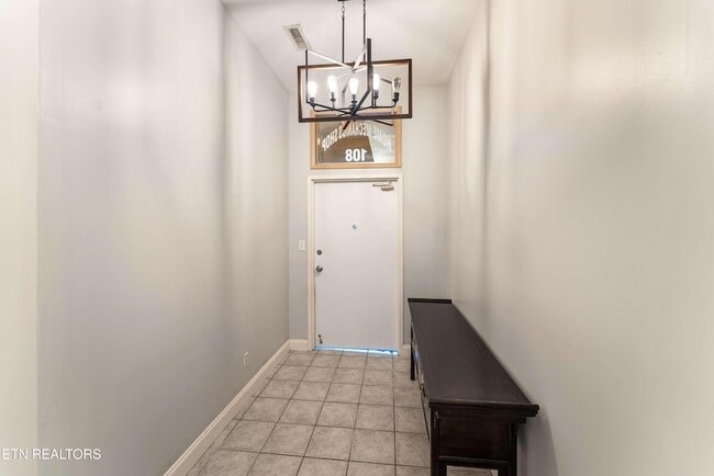 Photo - 523 N Bertrand St Unidad 108