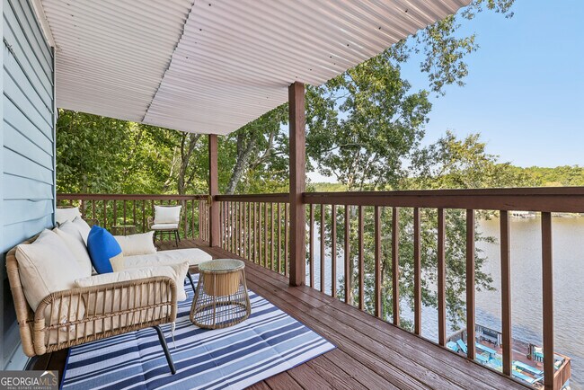 Photo - 8470 Lake Dr