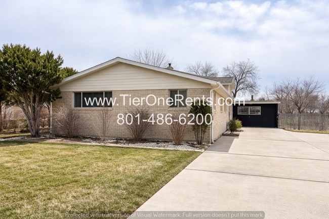 Building Photo - NO DEPOSIT option available for qualified renters with Obligo