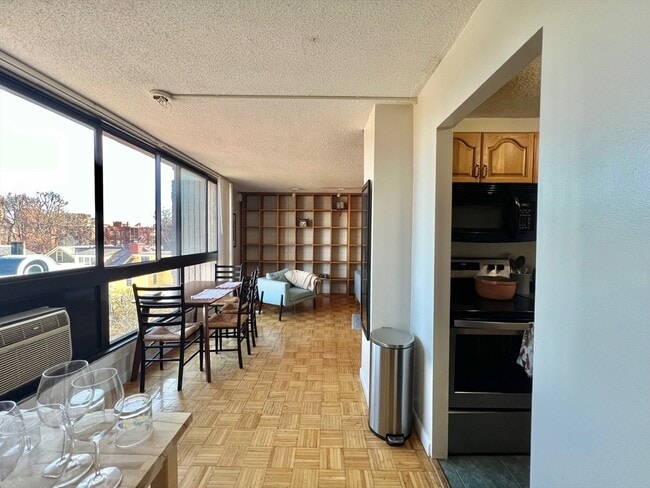 Photo - 45 Trowbridge St Unidad 5B