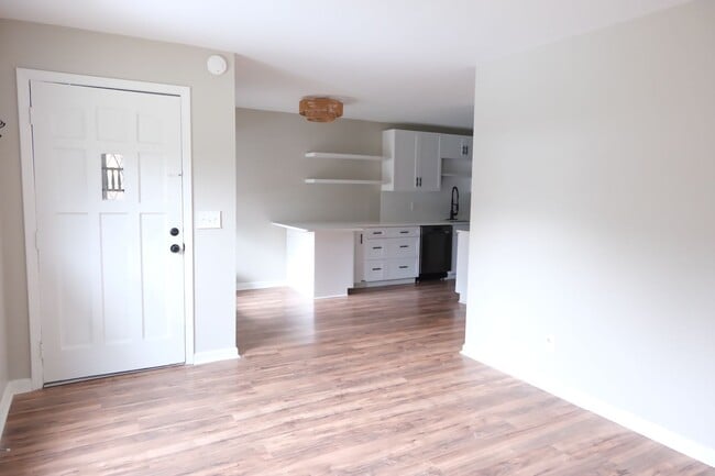 Photo - Pinckney Unit B
