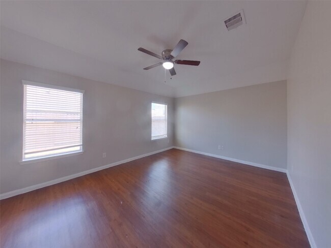 Photo - 21434 Jamals Way