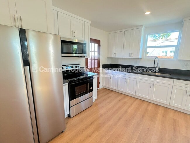 Building Photo - 8727 Dalton Ave Rental