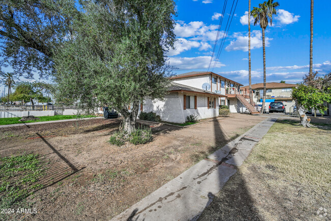 Building Photo - 3326 W Northern Ave Unit 4 Rental