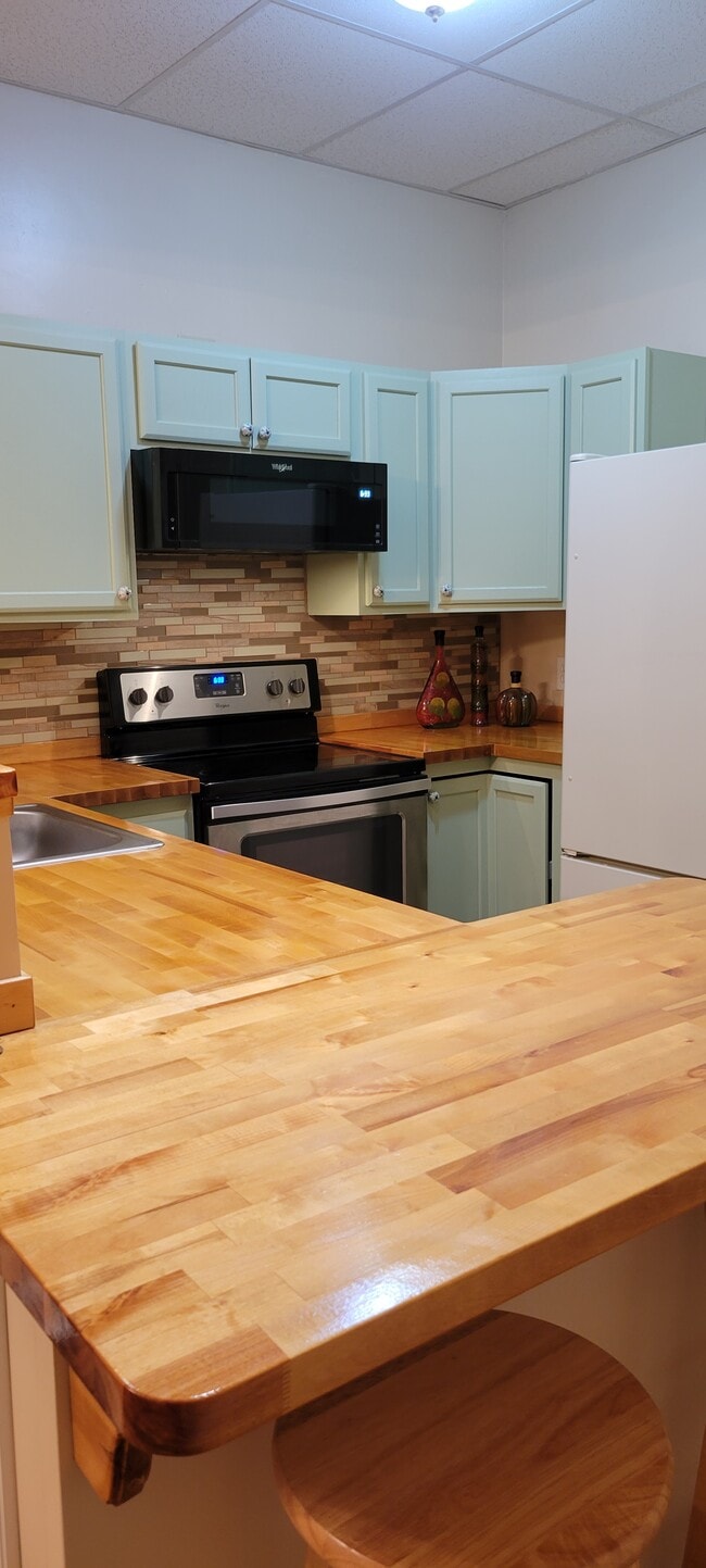 Building Photo - 40 N 2nd St Unit B Rental