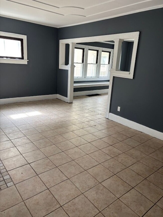 Photo - Move in Ready- $1495.00