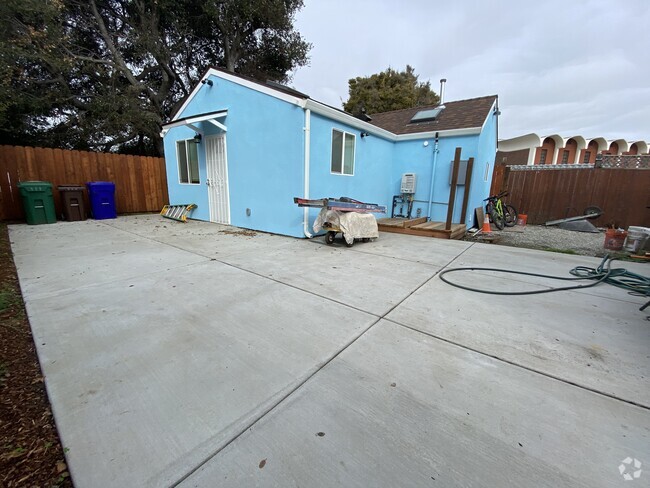 Building Photo - 239 Murdock St Unit 239-A Rental