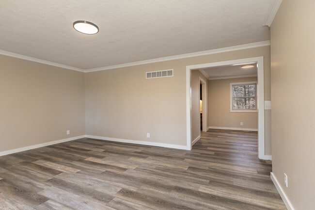 Photo - 137 Wallen Blf