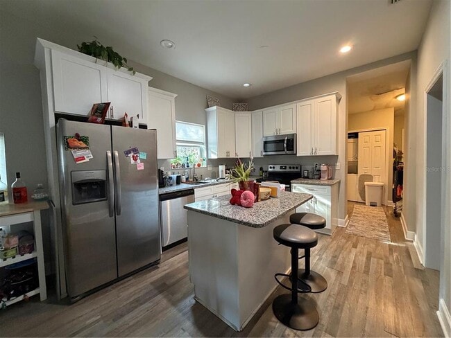 Photo - 2341 W Walnut St