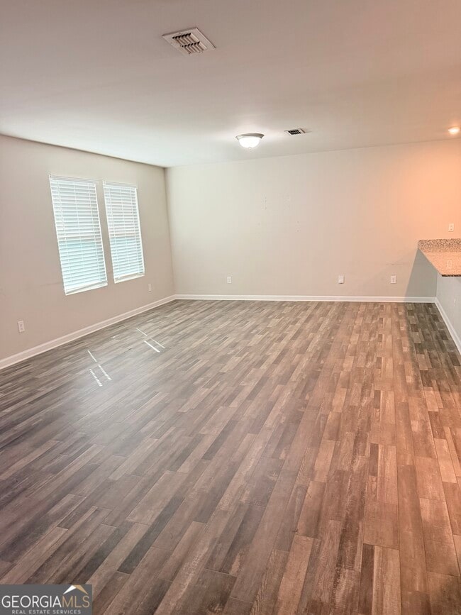 Photo - 725 Cole Dr