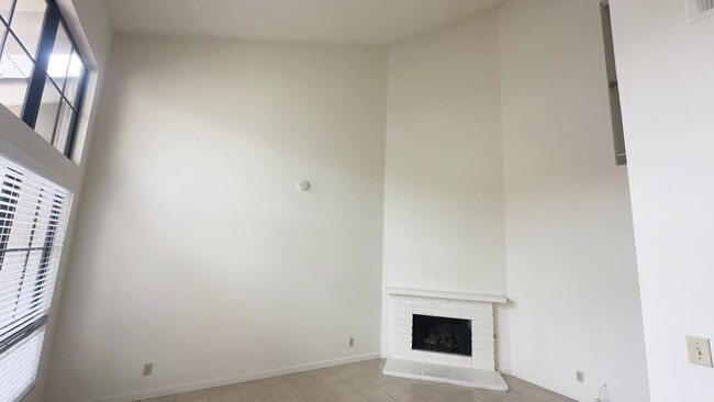 Photo - 2 Bdrm Condo in the Gated Saratoga Community