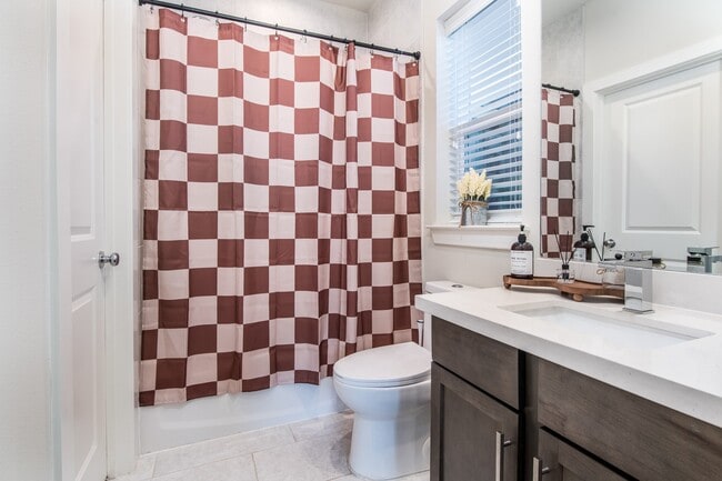 Photo - 4919 Avenue J