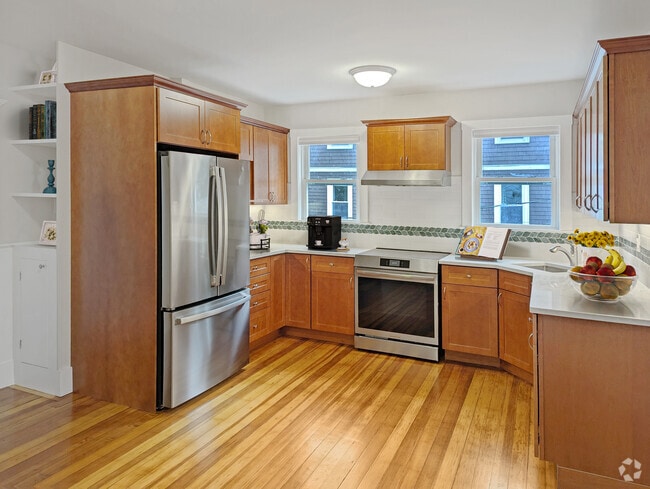 Building Photo - 22 Reed St Unit 2 Rental
