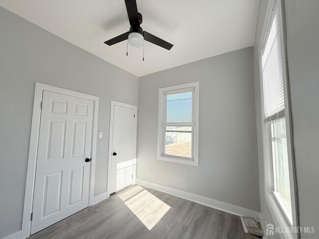 Photo - 46 Hayward Ave Unit 2