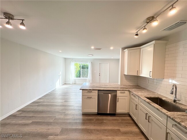 Photo - 3181 Poinciana Dr