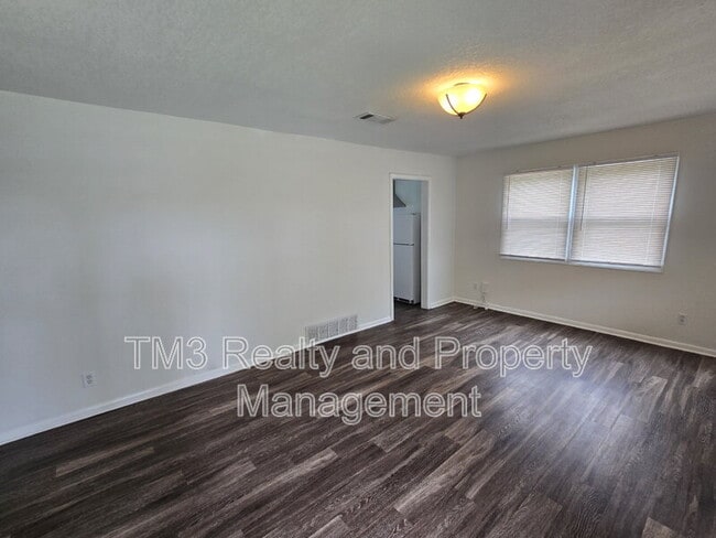 Photo - 811 W Sheridan St