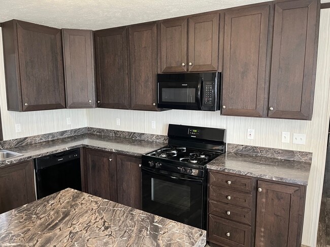 Photo - 117 Desander Dr