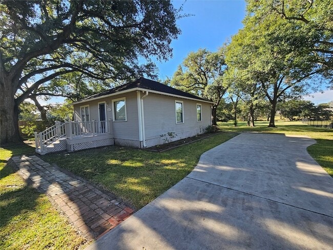 Photo - 603 Landrum