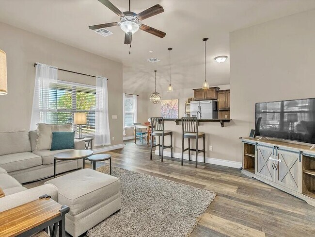 Photo - 18204 Sandhurst Ct