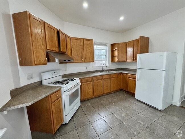 Building Photo - 49 Stanwood St Unit 3 Rental