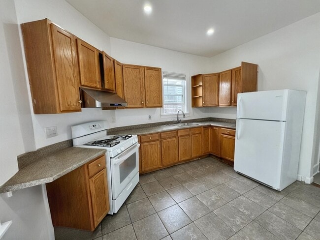 Photo - 49 Stanwood St Apartment Unit 3
