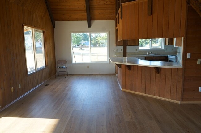 Photo - 21705 NE 50th Ave