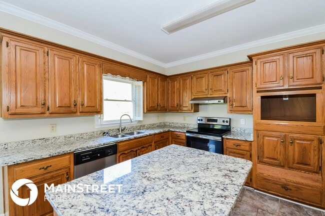 Photo - 680 Northridge Dr