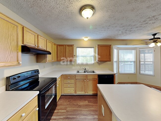 Photo - 1449 Tall Pine Ct