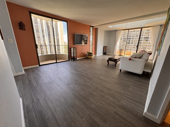 Photo - 311 ?Ohua Ave