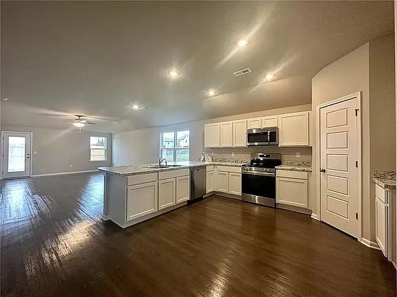 Photo - "Charming 4-Bedroom Oasis with 2 Baths & 1800 Sq Ft in Gardner, KS"