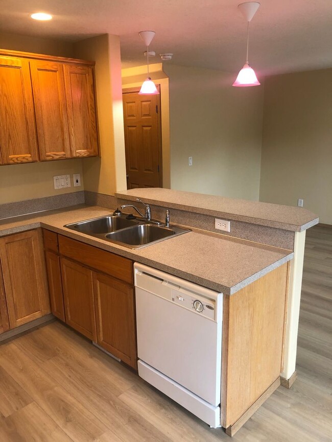 Photo - Three Bedroom Duplex in South Salem Unit 5787