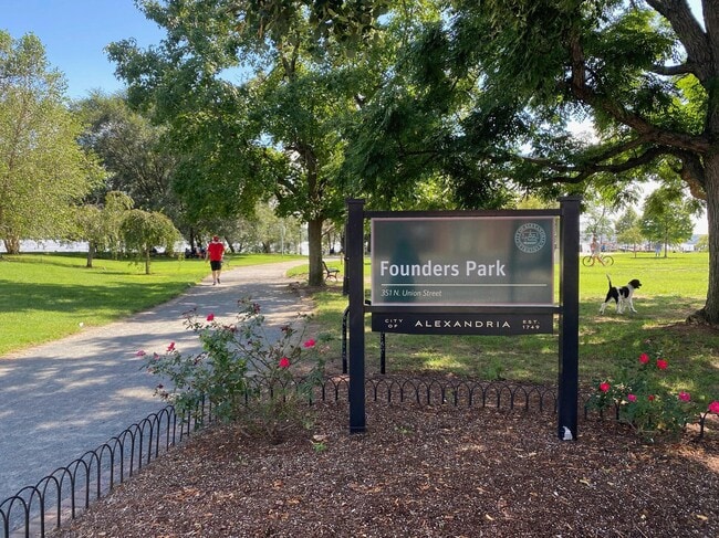 Photo - 310 Prince St