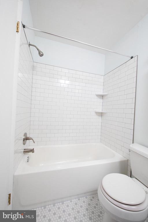 Photo - 129 S Main St Unidad A