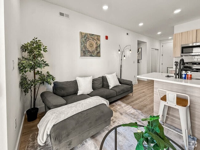 Building Photo - 2400 E Huntingdon St Unit ID1075549P Rental