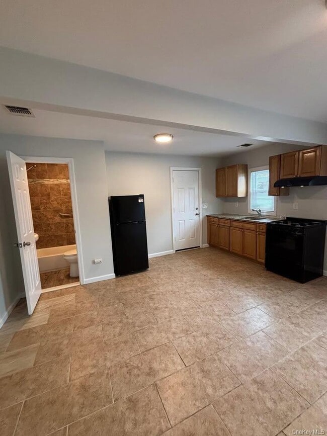 101 Miramar Ave
