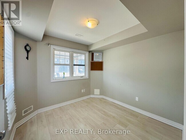 Photo - 2489 Waterlilly Way