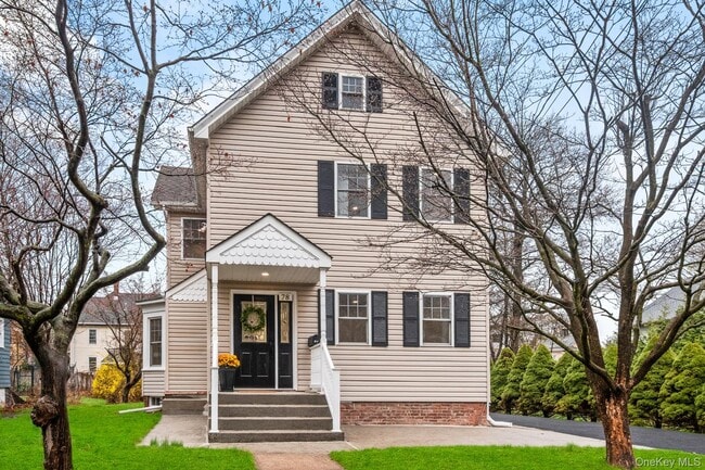 Building Photo - 78 E Maltbie Ave