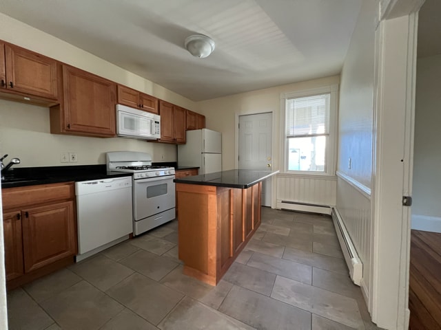 Building Photo - 245 Beacon St Unit 1 Rental