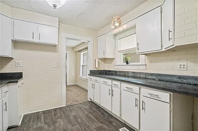 Photo - Spacious 3 Bed, 2 Bath Home with 1-Car Garage Near Downtown Kansas City