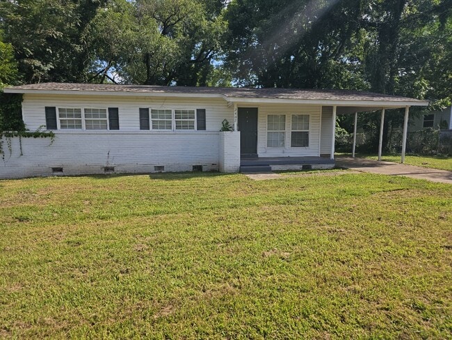 Photo - 2407 Medaris Rd NW
