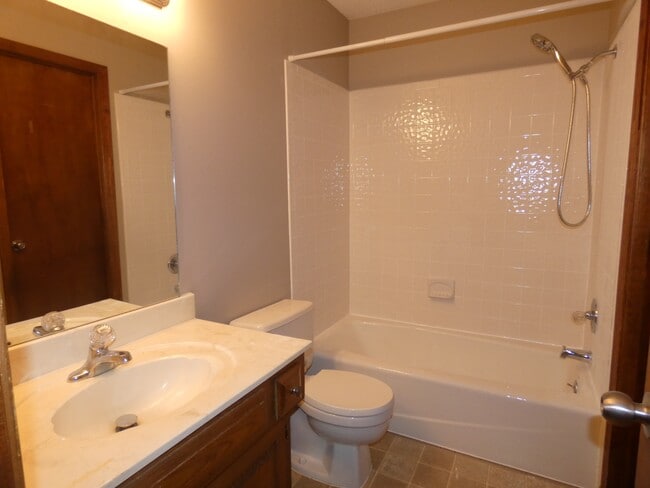Photo - 208 NW 101 St