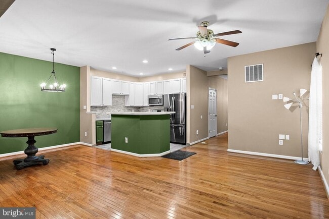 Photo - 81 Sassafras Dr