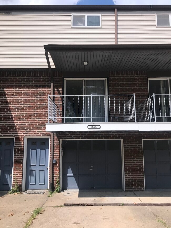 Photo - 738 Washington Ave