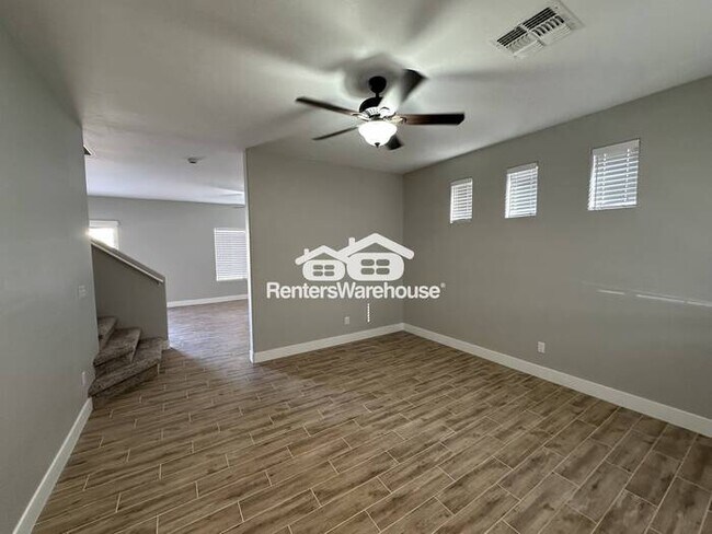 Photo - ? Spacious 3-Bedroom Home in a Prime Peoria Location!