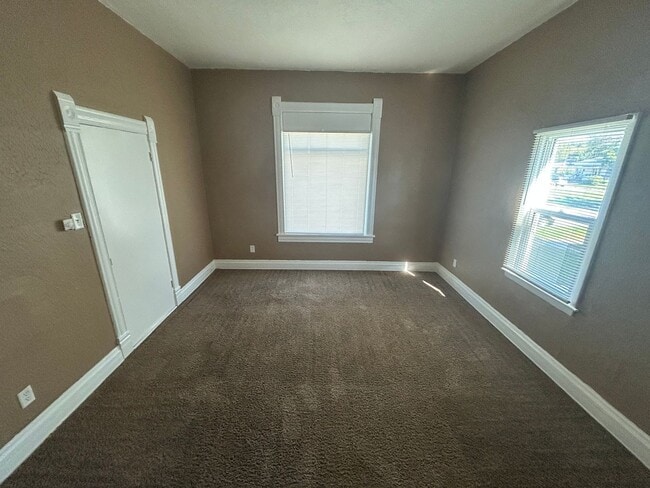 Photo - 2 Bedroom 1 bath duplex